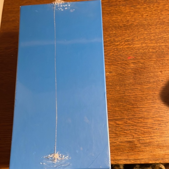 Renpho eye massager. Factory sealed - never opened. - Picture 4 of 4